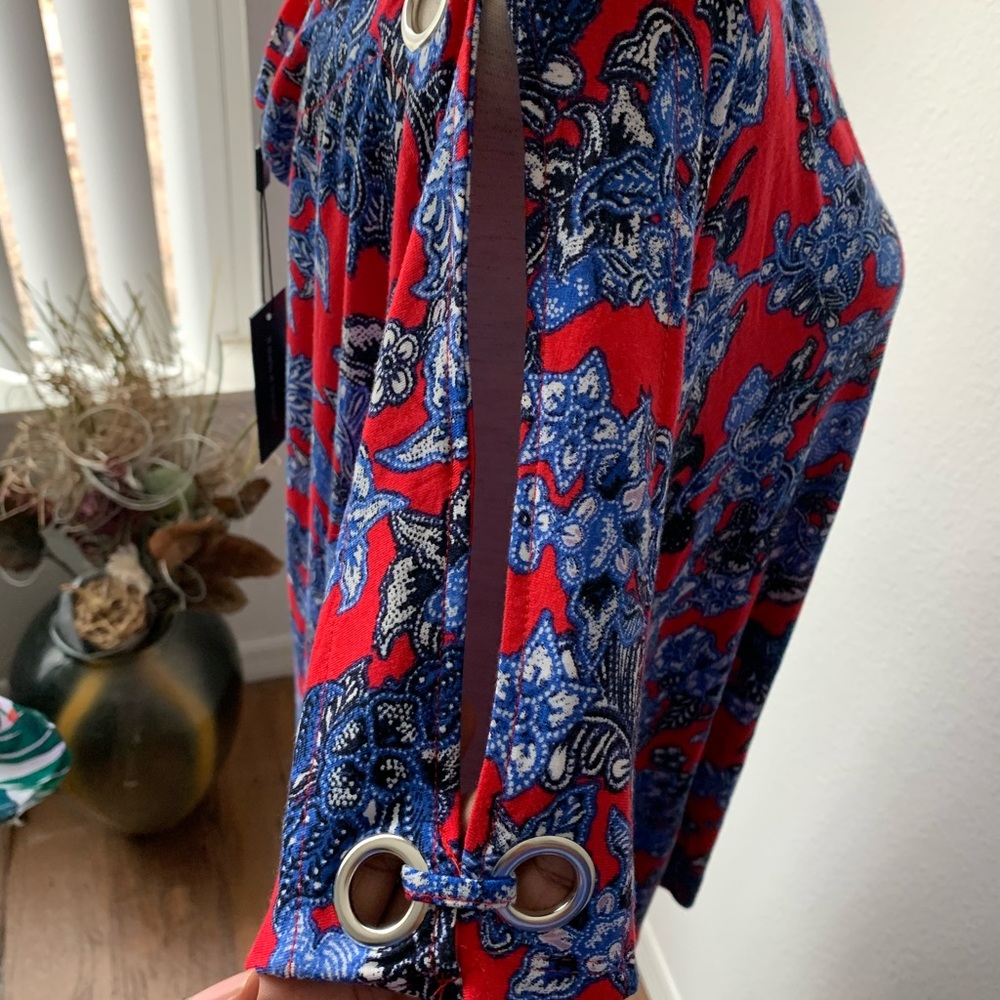 Split sleeve top - Picture 3 of 6